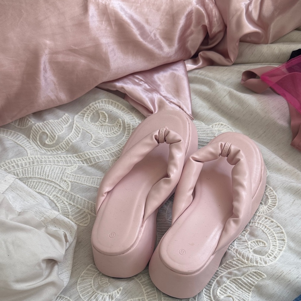 Platform flip flops